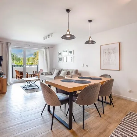 Apartment Sun & Snow Bursztynowe Osiedle - Otoczone Lasem, Plac Zabaw