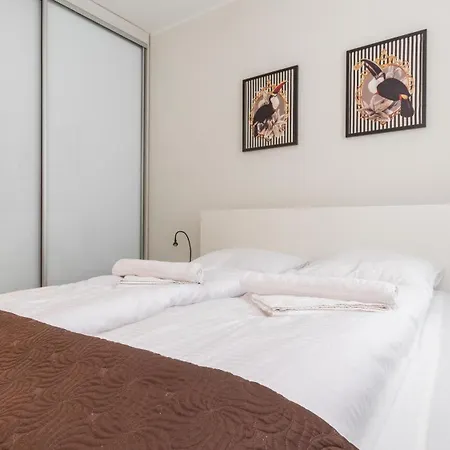 Apartment Sun & Snow Bursztynowe Osiedle - Otoczone Lasem, Plac Zabaw