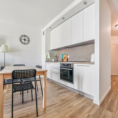 Apartment Sun & Snow Bursztynowe Osiedle - Otoczone Lasem, Plac Zabaw